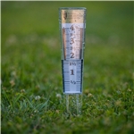 4 Magnifying Rain Gauge